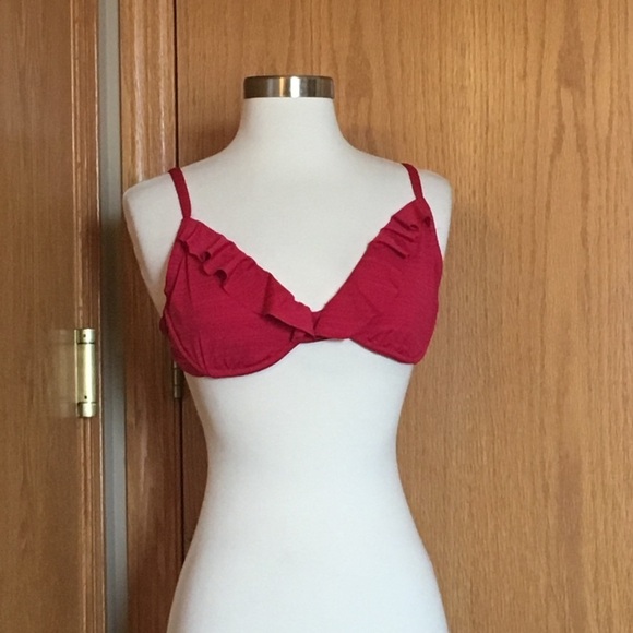 TARGET Bikini Swim Top Underwire 34C Ruffle Berry - Picture 2 of 5